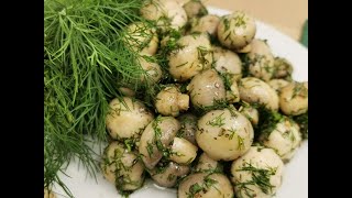 Knackige Champignons in köstlicher Marinade eingelegt Knackig und fantastisch lecker [upl. by Ardnaxela]