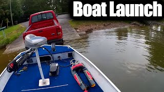 How to Launch a Boat by Yourself Beginner Tips From Realistic Fishing [upl. by Cullin117]