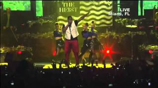 Macklemore amp Ryan Lewis  Cant hold us LIVE HD [upl. by Holloway585]