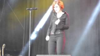 Alison Moyet  Dont Go Yazoo Live  Suikerrock 2014 [upl. by Hershel]