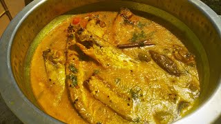 Begun diye Pabda macher jhol  Pabda fish with brinjal recipe  sutapas world [upl. by Acinna582]