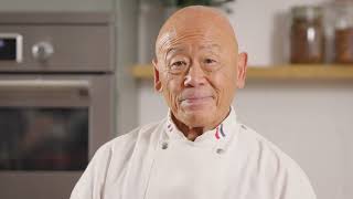 Ken Homs chicken stir fry  Ken Hom recipe [upl. by Yoong432]